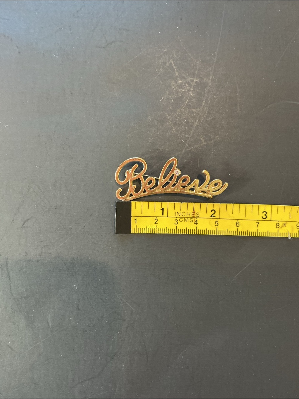 "Believe" Gold-tone Script & Rhinestone Pin Brooch - Picture 4 of 4